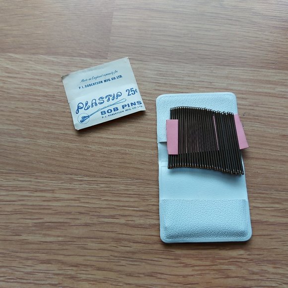 Vintage Bobby Pins w/ Case - Picture 2 of 4